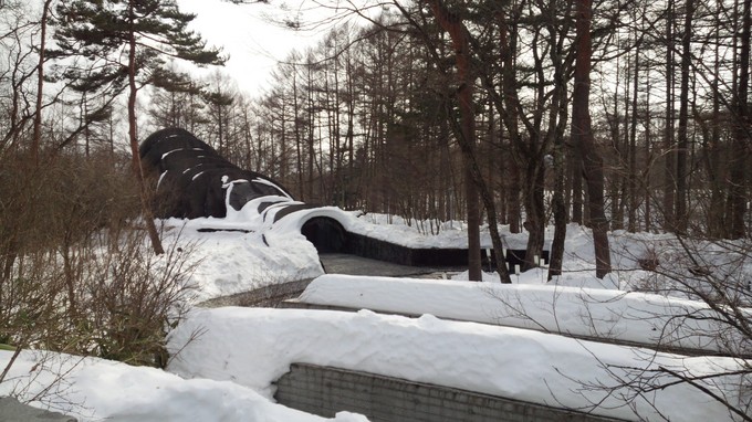 大雪の石の教会 内村鑑三記念堂.jpg