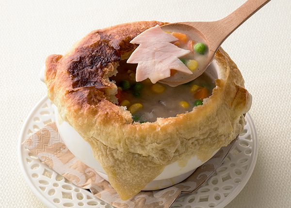 Soup きのこのパイシチュー 特別な夜はスペシャルな手料理で とっておきの簡単クリスマスディナー ゼクシィ