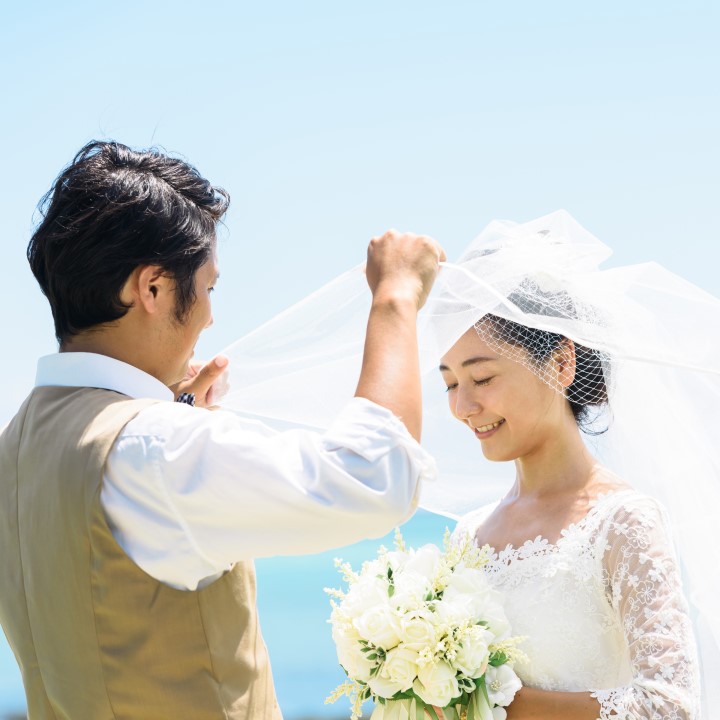 家族のみの沖縄結婚式にかかる費用は？ゲストの負担内訳やポイントを