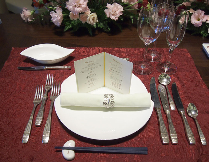 ブルーミントンヒルのプランナーブログ ゲスト様向け 披露宴でのテーブルマナーを伝授 迷わずカトラリーを使えるプランもご用意 結婚 式場 ウエディング 挙式 ブライダル ゼクシィ