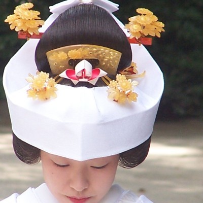 Bride_at_meiji_shrine-400x400.jpg