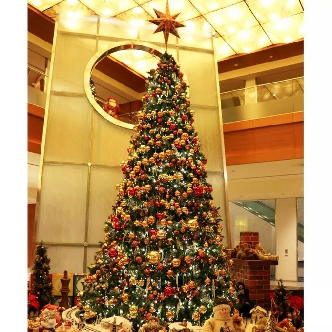 ウェスティン都ホテル京都のプランナーブログ メインロビーにクリスマスツリーが登場 結婚式場 ウエディング 挙式 ブライダル ゼクシィ