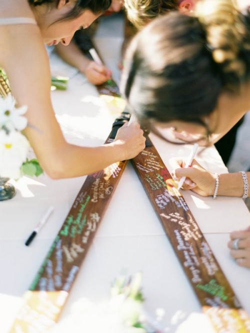 35-non-traditional-and-creative-wedding-guest-book-ideas-17-500x665.jpg