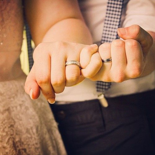 romantic wedding ring photo ideas.jpg