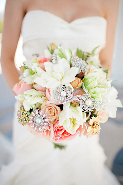 wedding-bouquet-with-roses[1].jpg