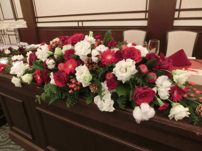 ホテルモントレ大阪のプランナーブログ クリスマスの会場装花 結婚式場 ウエディング 挙式 ブライダル ゼクシィ