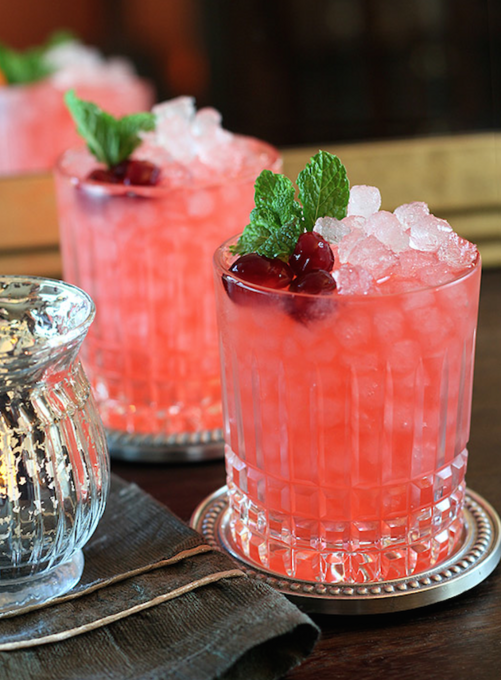 Christmas-Cocktails-Cranberry-Ginger-Fizz-Bridal-Musings-Wedding-Blog-.png