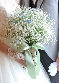 スイスホテル南海大阪のプランナーブログ 結婚式で使いたい かすみ草ブーケ 結婚式場 ウエディング 挙式 ブライダル ゼクシィ