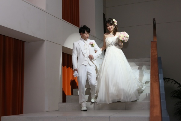 結婚 式 ドレス クリアランス 残念