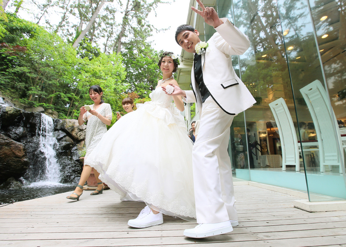 迎賓館ｔｏｋｉｗａのプランナーブログ タキシード ドレスにスニーカー 結婚式場 ウエディング 挙式 ブライダル ゼクシィ