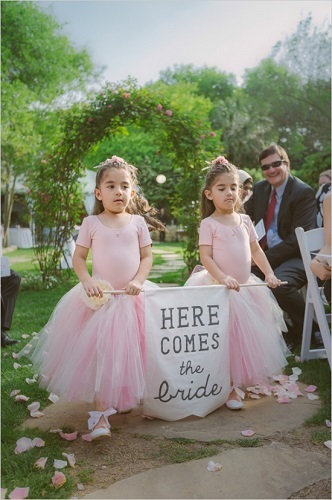 cute-flower-girl-here-comes-the-bride-sign.jpg