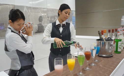 ｄｕｃｌａｓｓ ｏｓａｋａ デュクラス大阪のプランナーブログ Duclass Bar 女性バーテンが作る夏にぴったりオリジナルカクテル 結婚式場 ウエディング 挙式 ブライダル ゼクシィ