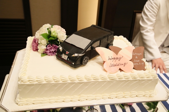軽井沢プリンスホテル フォレスターナ軽井沢のプランナーブログ 車好きのおふたりのウエディングケーキは 結婚式場 ウエディング 挙式 ブライダル ゼクシィ