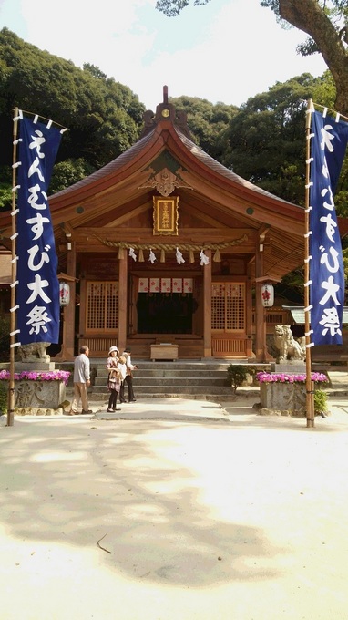 竈門神社本殿.jpg