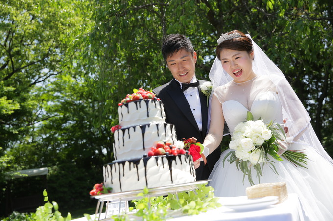 岩崎台倶楽部グラスグラスのプランナーブログ 森の中でのケーキカット 結婚式場 ウエディング 挙式 ブライダル ゼクシィ