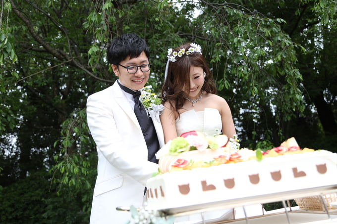 岩崎台倶楽部グラスグラスのプランナーブログ 森の中でのケーキカット 結婚式場 ウエディング 挙式 ブライダル ゼクシィ