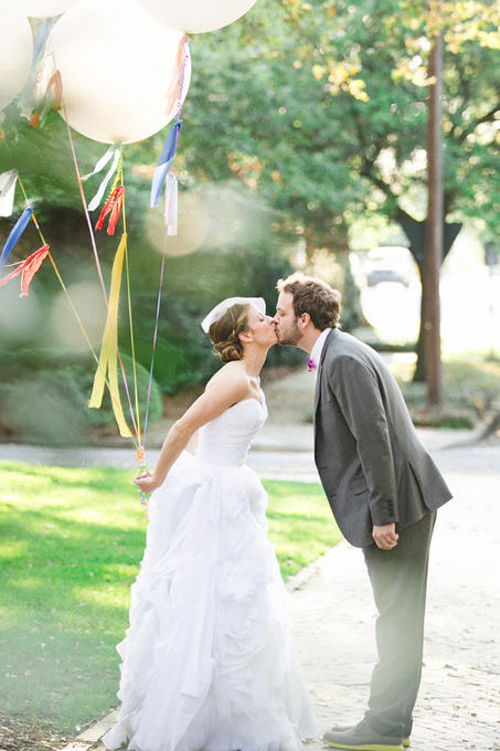 whimsical-and-colorful-wedding-in-savannah-01[1].jpg