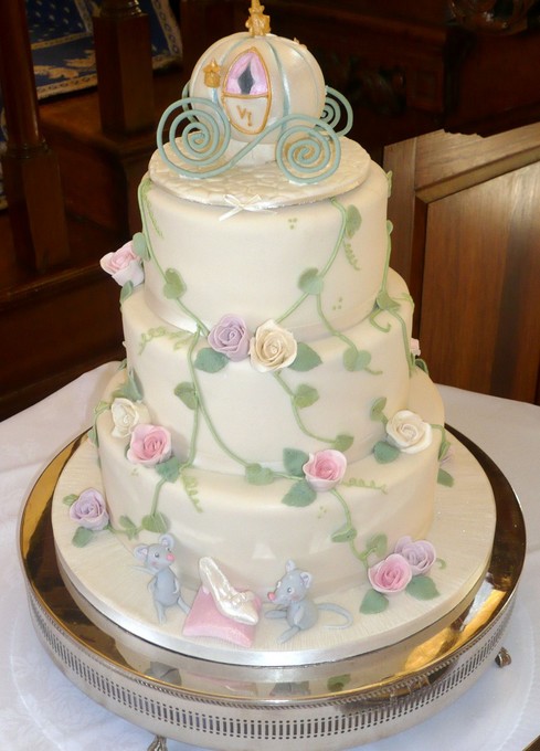 Cinderella%20Wedding%20Cake.jpg