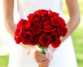 Red-Rose-Christmas-Bouquet-3-268x214.jpg