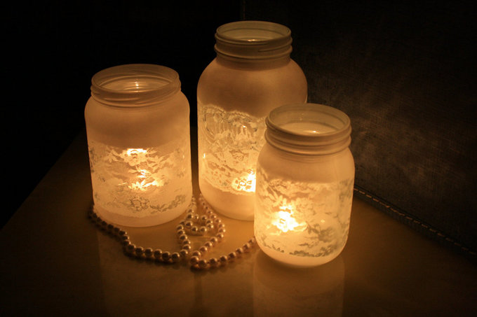 things-brides-love-mason-jar-wedding-reception-decor-centerpieces-frosted-with-lace.full.jpg