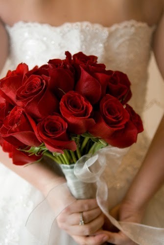 Long-stemmed-red-rose-bouquet.jpg